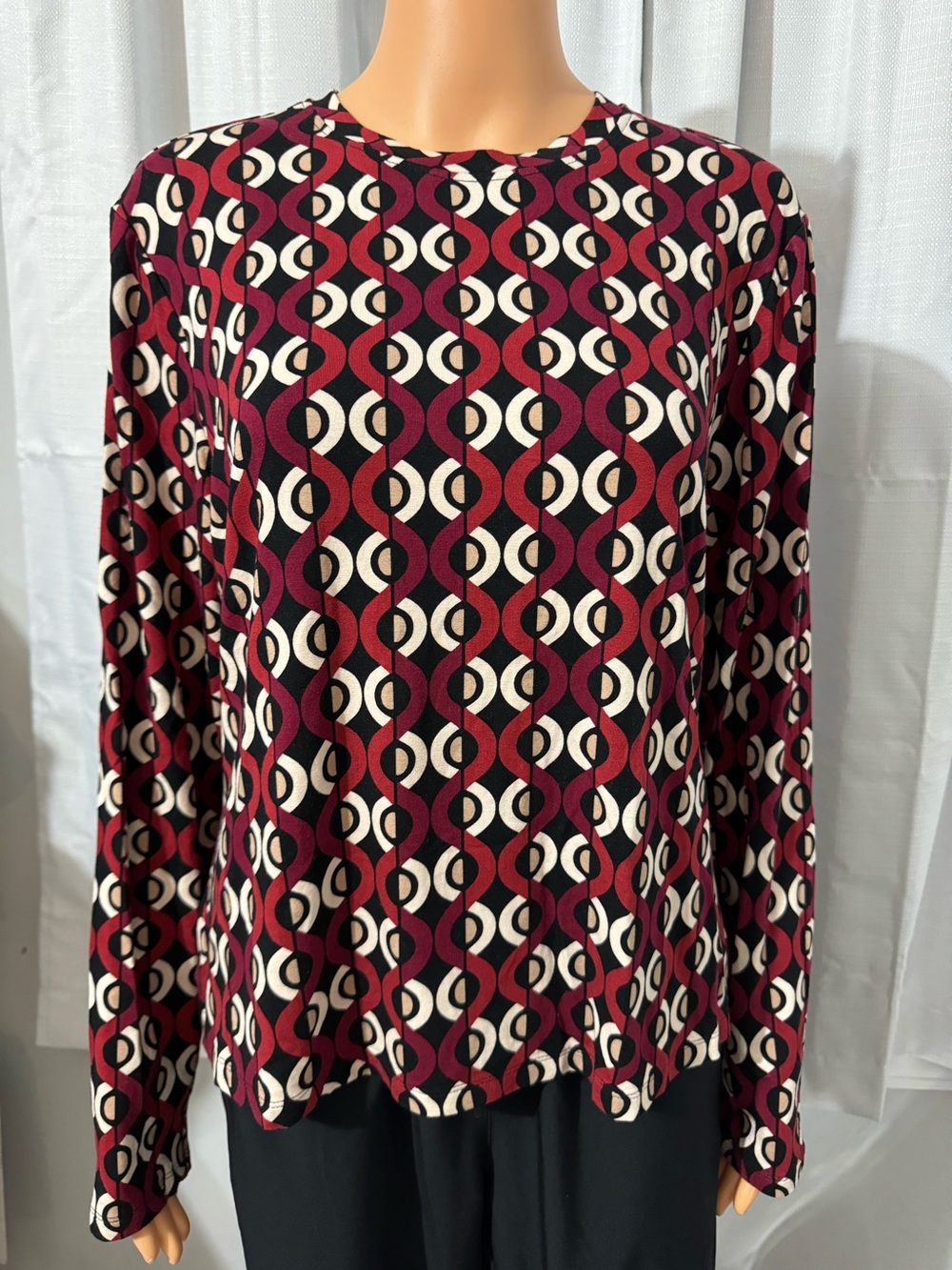 Pretty Jules & Leopold size L black red print long sleeve pullover shirt
